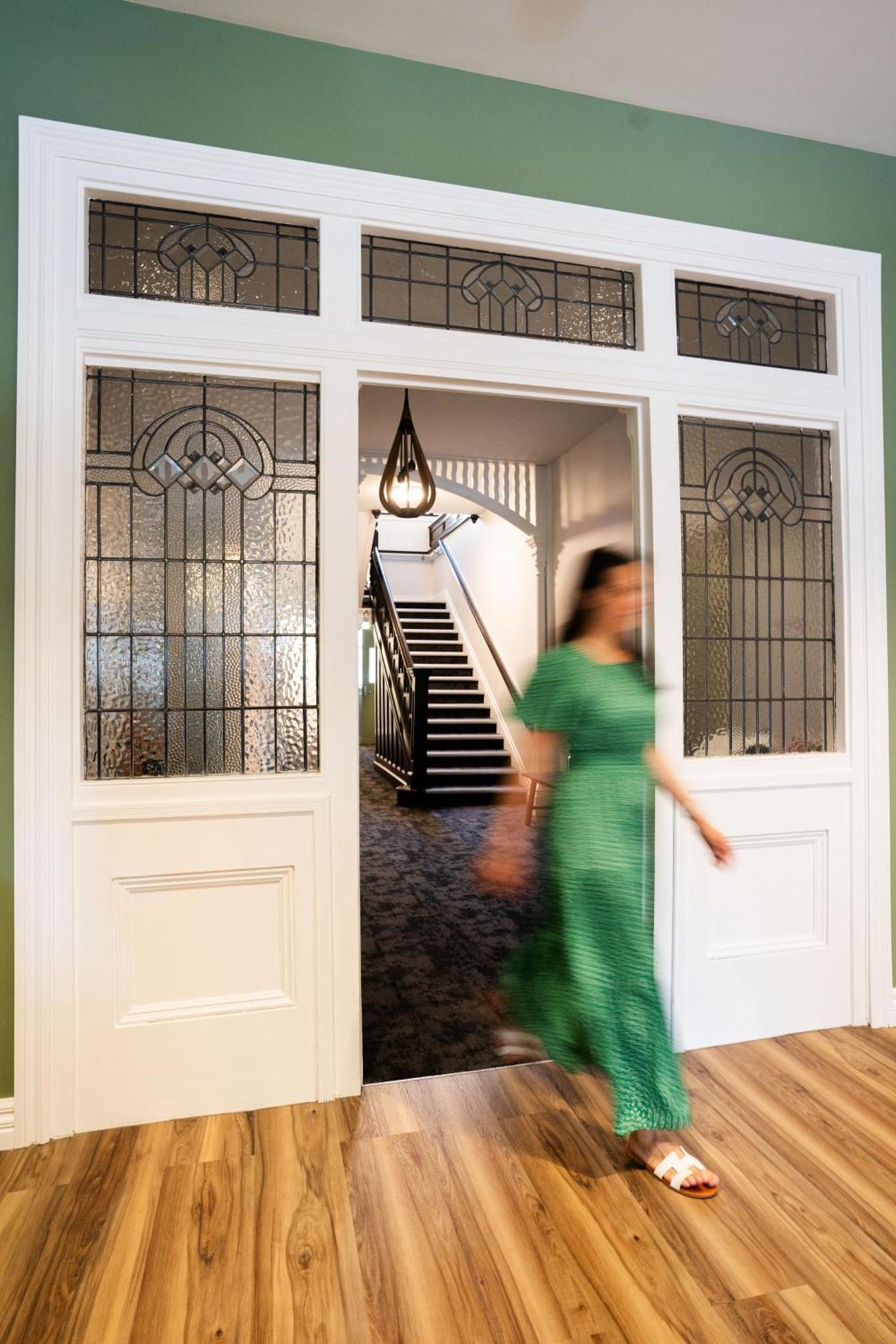 Haka House Κράισττσερτς Εξωτερικό φωτογραφία The interior of the hotel
