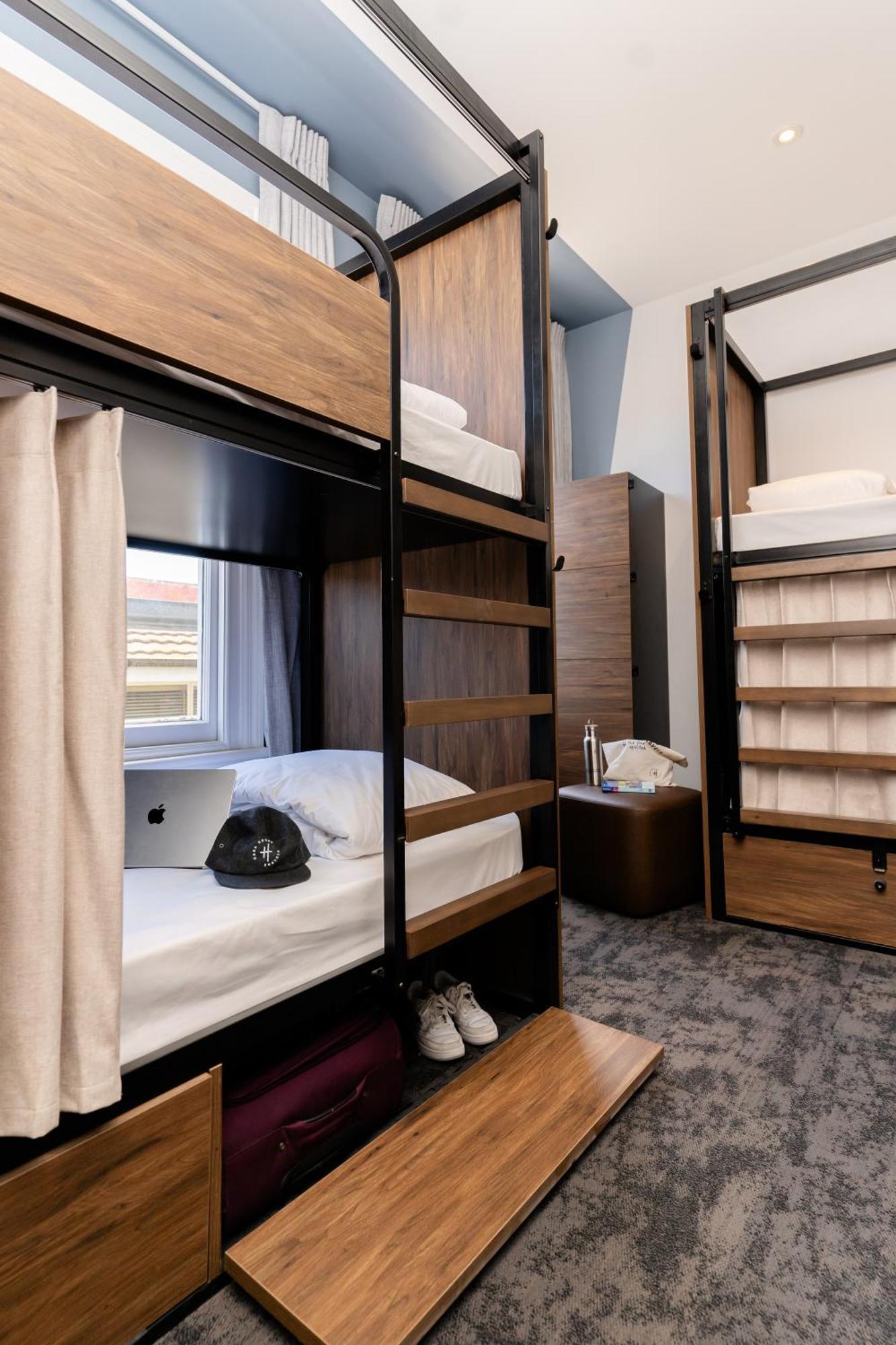 Haka House Κράισττσερτς Εξωτερικό φωτογραφία A typical room at a hostel
