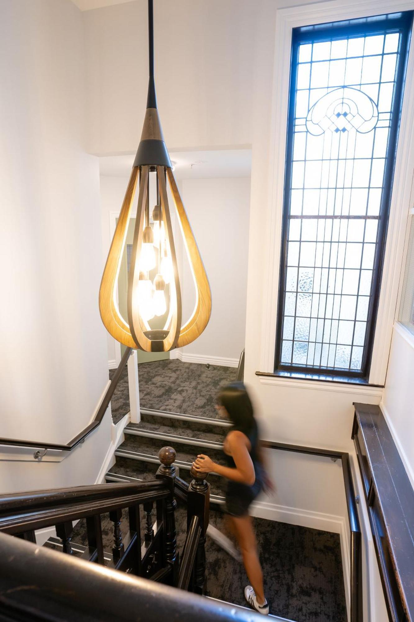 Haka House Κράισττσερτς Εξωτερικό φωτογραφία The staircase