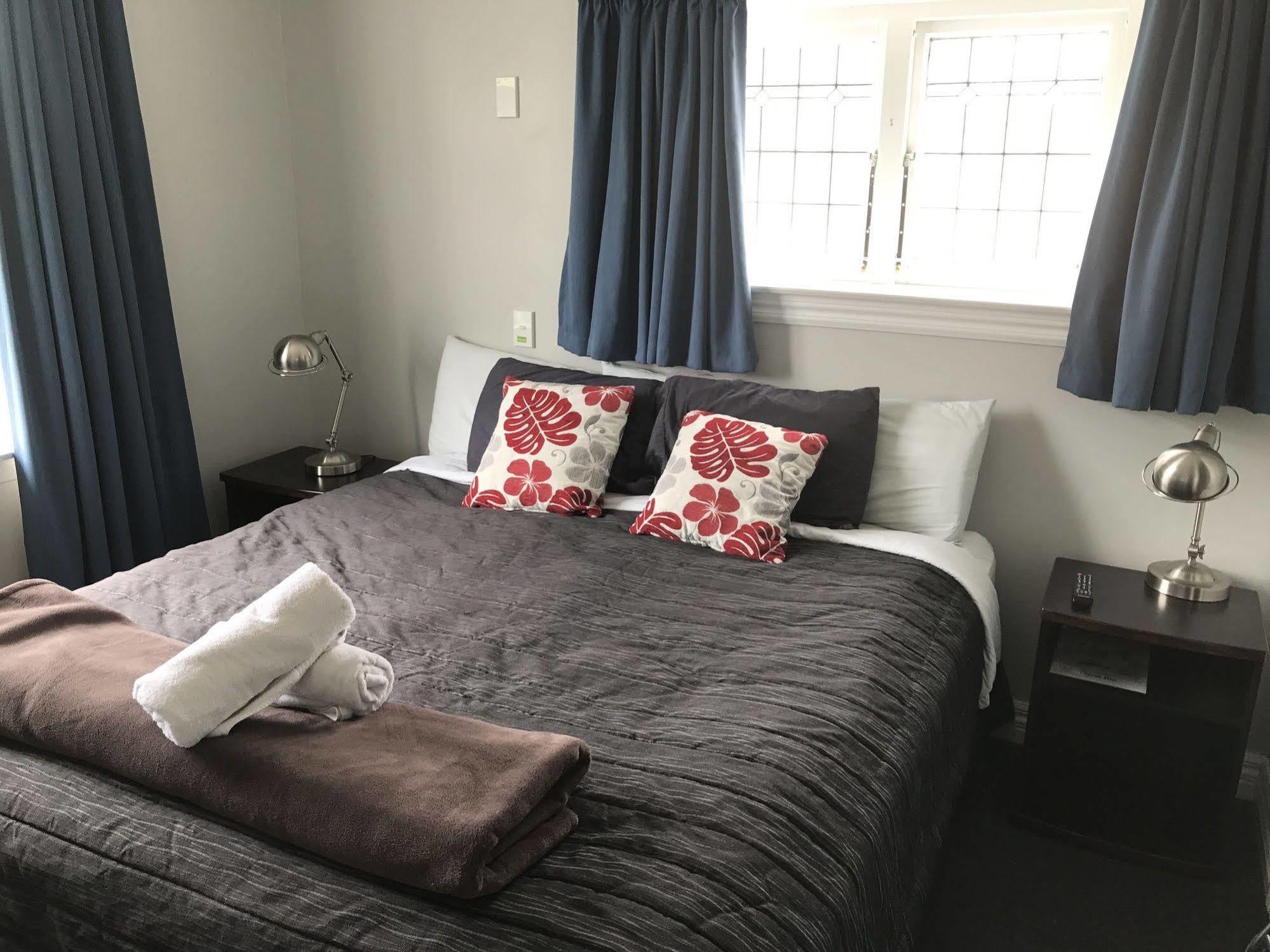 Haka House Κράισττσερτς Εξωτερικό φωτογραφία A bedroom at the hotel